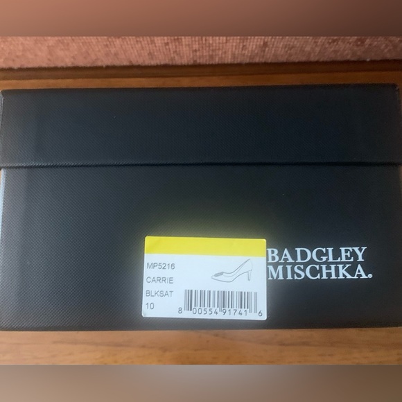 BADGLEY MISCHKA black statin heels - Picture 7 of 7